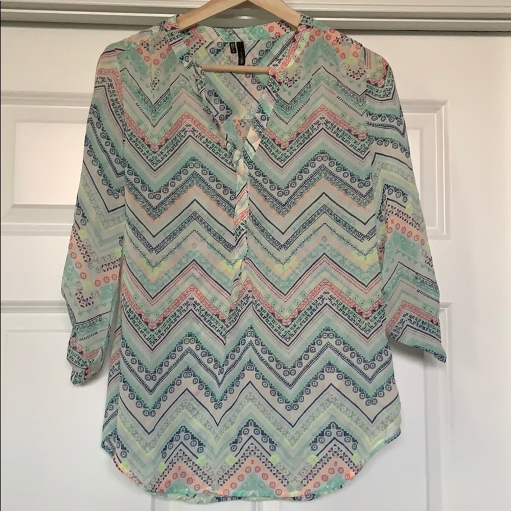 MAURICES Women’s 3/4 Sleeve Blouse sz Small